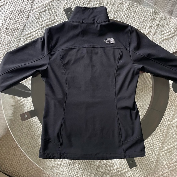 The North Face Slim fitting stretchy jacket - Picture 11 of 14